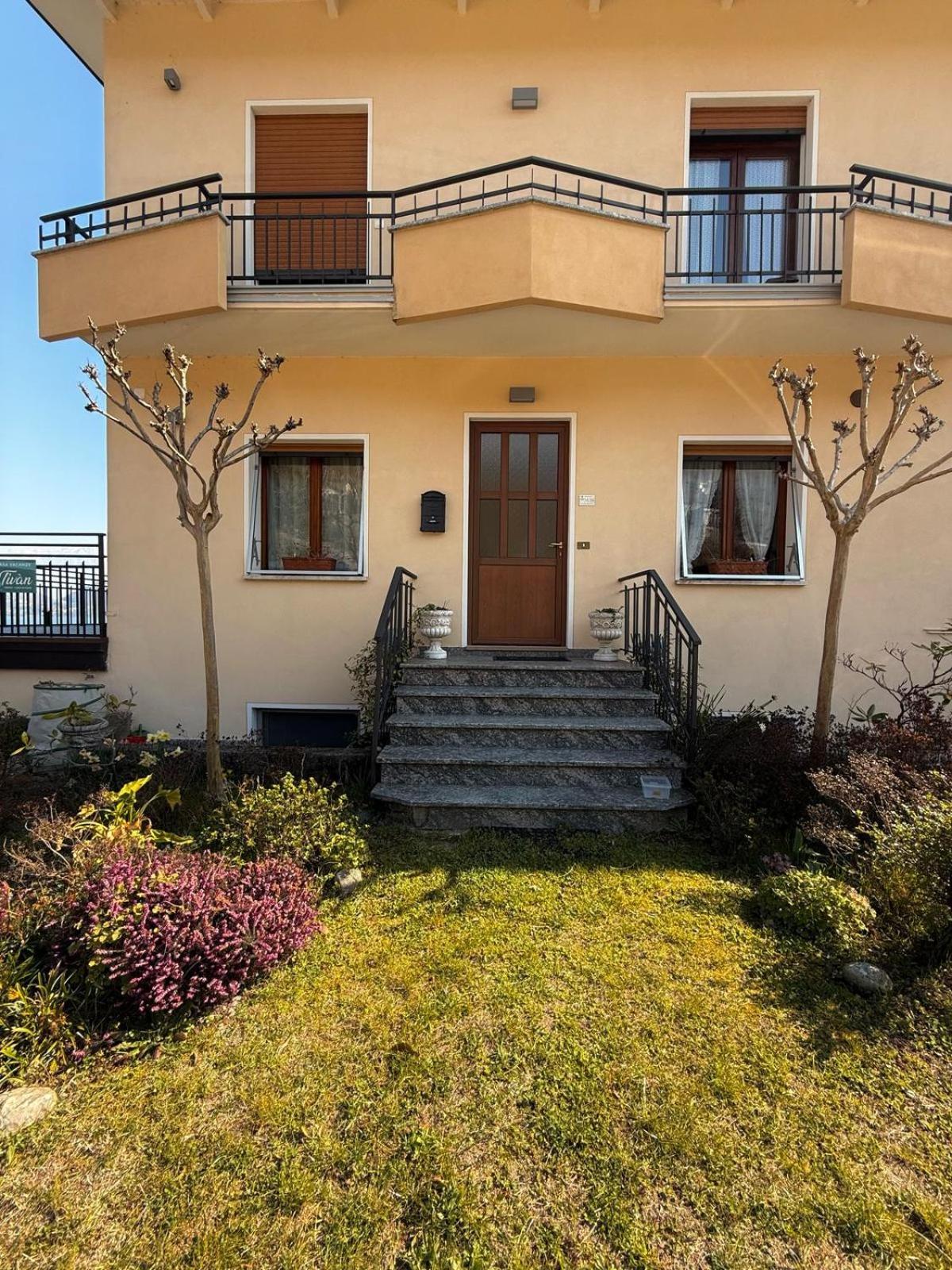 Casa Vacanza Tivan Cremia Екстериор снимка